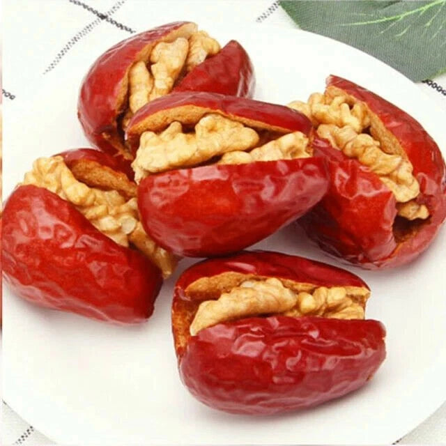 100% Natural Jujube Red Date with Walnut 200g/ Tin Taiwan 蔘大王紅棗核桃